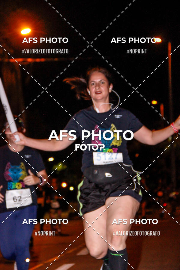 Buy your photos of the eventNeon Night Run 2019 - Belo Horizonte on Fotop