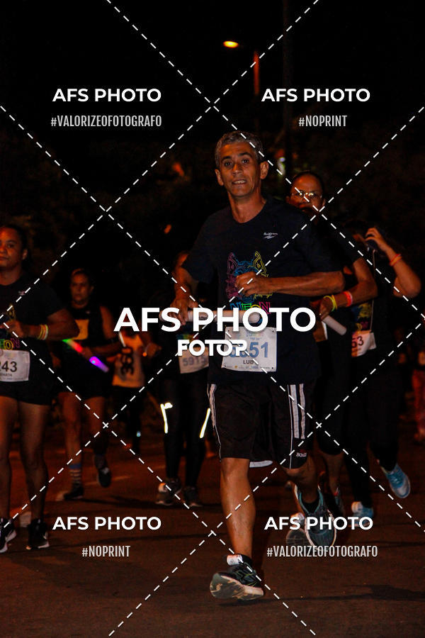 Buy your photos of the eventNeon Night Run 2019 - Belo Horizonte on Fotop