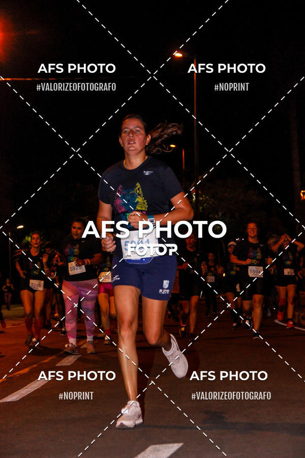Buy your photos of the eventNeon Night Run 2019 - Belo Horizonte on Fotop