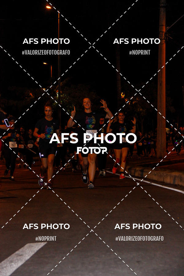 Buy your photos of the eventNeon Night Run 2019 - Belo Horizonte on Fotop