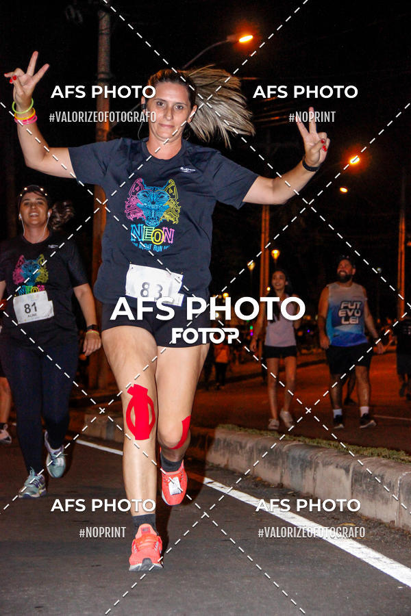 Buy your photos of the eventNeon Night Run 2019 - Belo Horizonte on Fotop