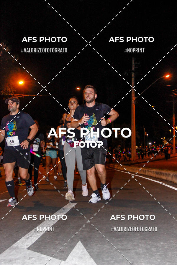 Buy your photos of the eventNeon Night Run 2019 - Belo Horizonte on Fotop