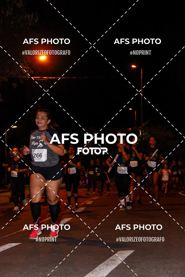 Compra tus fotos del eventoNeon Night Run 2019 - Belo Horizonte En Fotop