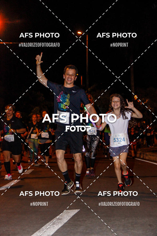 Compra tus fotos del eventoNeon Night Run 2019 - Belo Horizonte En Fotop