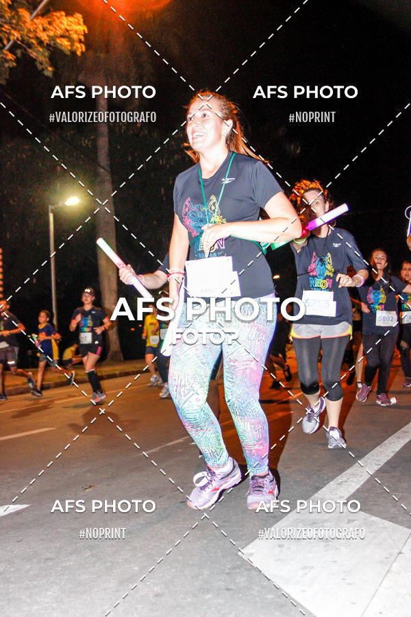 Compra tus fotos del eventoNeon Night Run 2019 - Belo Horizonte En Fotop