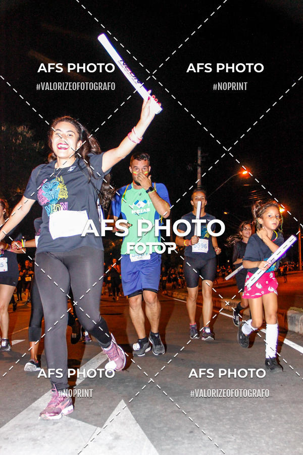 Compra tus fotos del eventoNeon Night Run 2019 - Belo Horizonte En Fotop