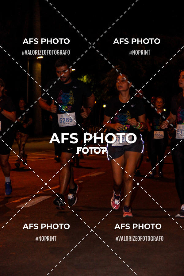 Compra tus fotos del eventoNeon Night Run 2019 - Belo Horizonte En Fotop