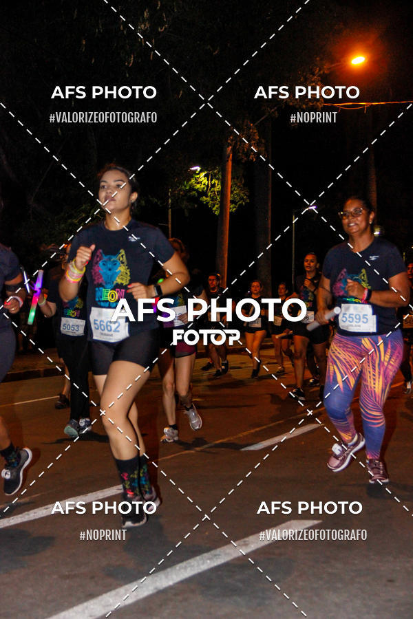 Achetez vos photos de l'vnementNeon Night Run 2019 - Belo Horizonte sur Fotop