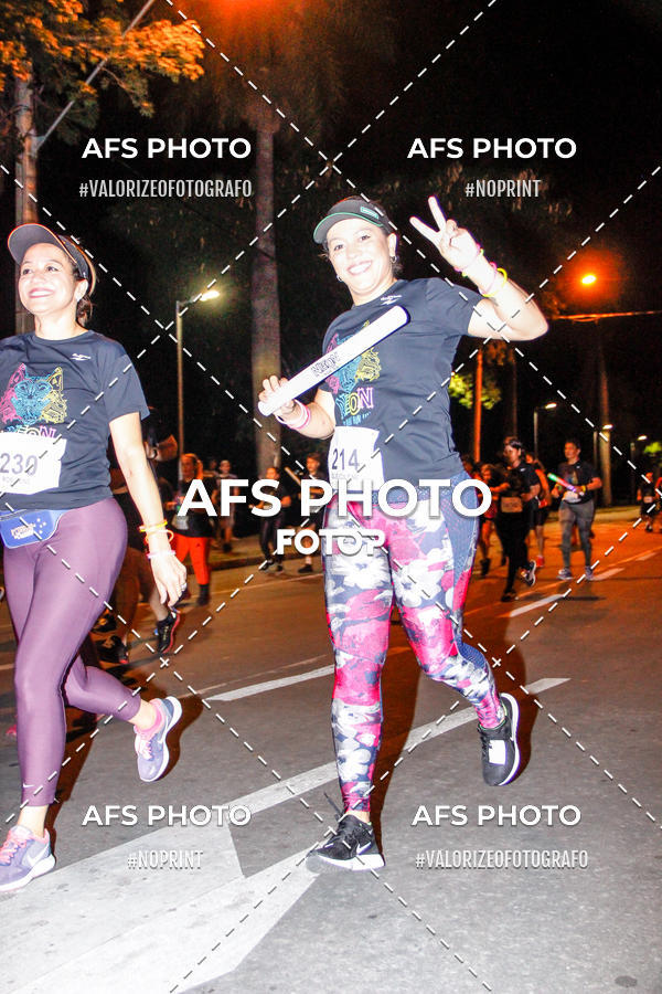Compra tus fotos del eventoNeon Night Run 2019 - Belo Horizonte En Fotop