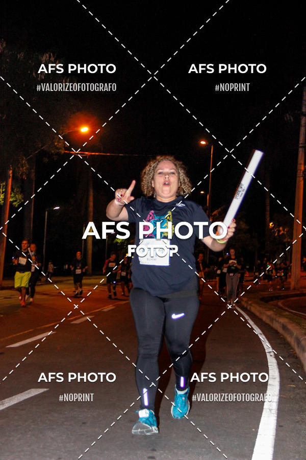 Achetez vos photos de l'vnementNeon Night Run 2019 - Belo Horizonte sur Fotop