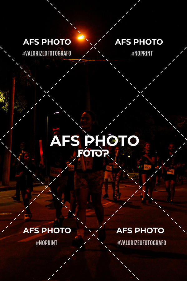 Compra tus fotos del eventoNeon Night Run 2019 - Belo Horizonte En Fotop