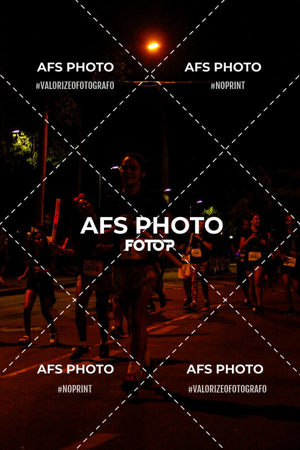 Compra tus fotos del eventoNeon Night Run 2019 - Belo Horizonte En Fotop