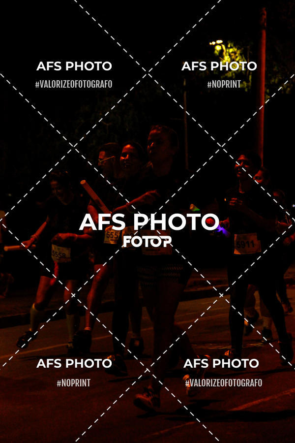 Compra tus fotos del eventoNeon Night Run 2019 - Belo Horizonte En Fotop