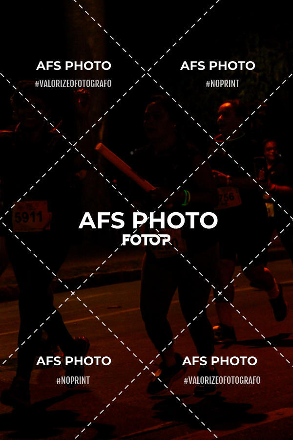 Compra tus fotos del eventoNeon Night Run 2019 - Belo Horizonte En Fotop