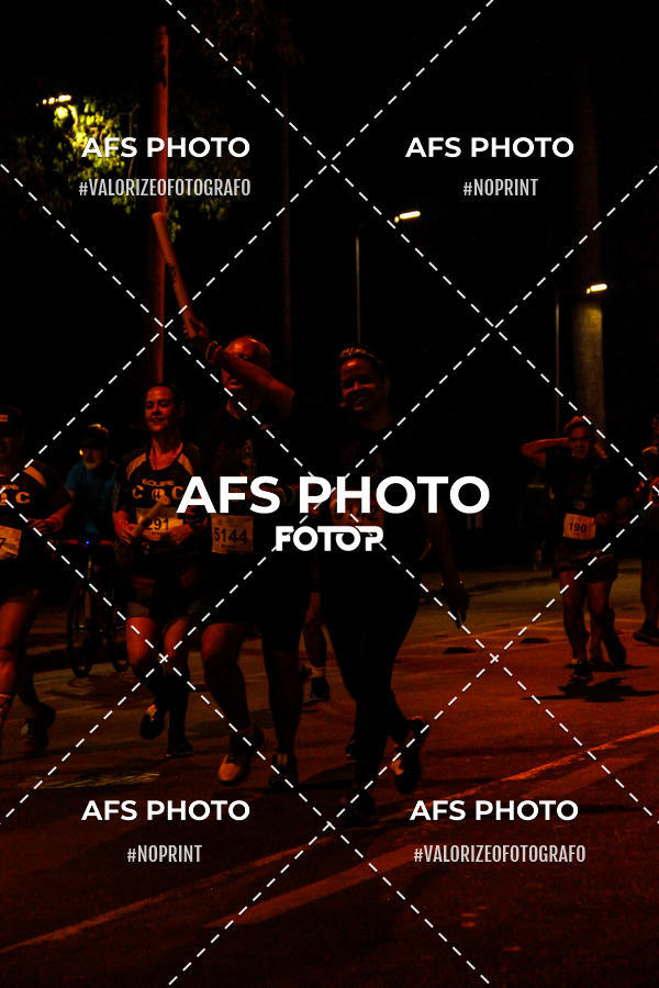 Compra tus fotos del eventoNeon Night Run 2019 - Belo Horizonte En Fotop