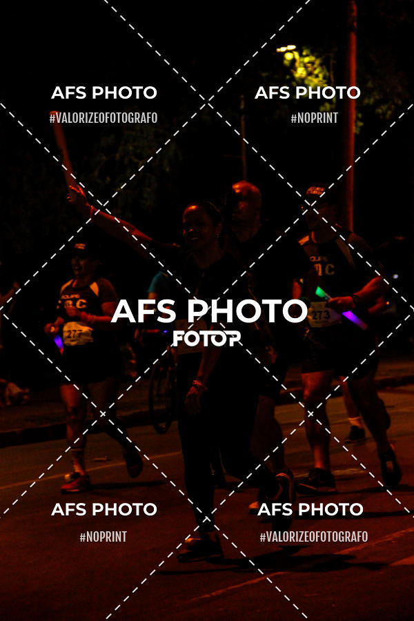 Compra tus fotos del eventoNeon Night Run 2019 - Belo Horizonte En Fotop