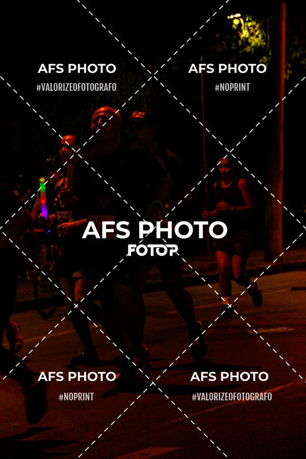 Compra tus fotos del eventoNeon Night Run 2019 - Belo Horizonte En Fotop