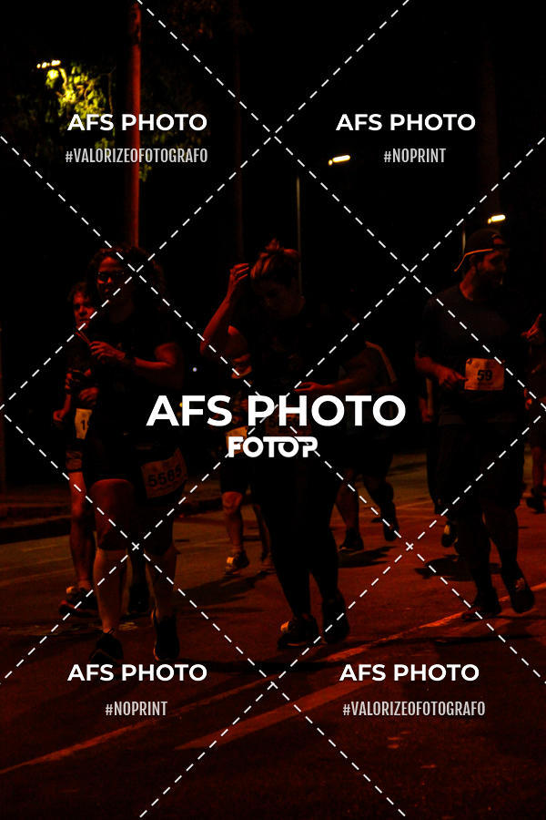 Compra tus fotos del eventoNeon Night Run 2019 - Belo Horizonte En Fotop