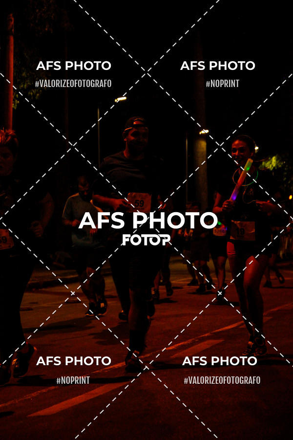 Compra tus fotos del eventoNeon Night Run 2019 - Belo Horizonte En Fotop