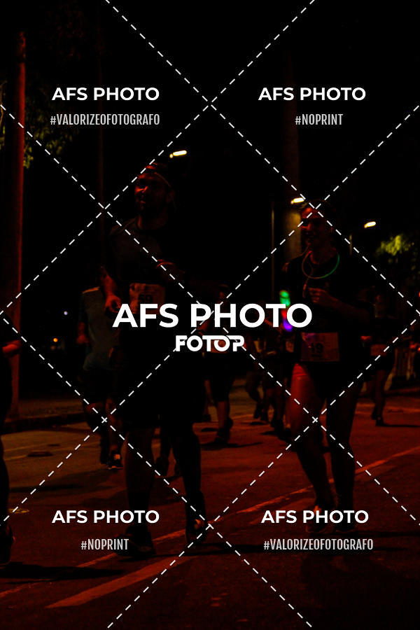 Compra tus fotos del eventoNeon Night Run 2019 - Belo Horizonte En Fotop