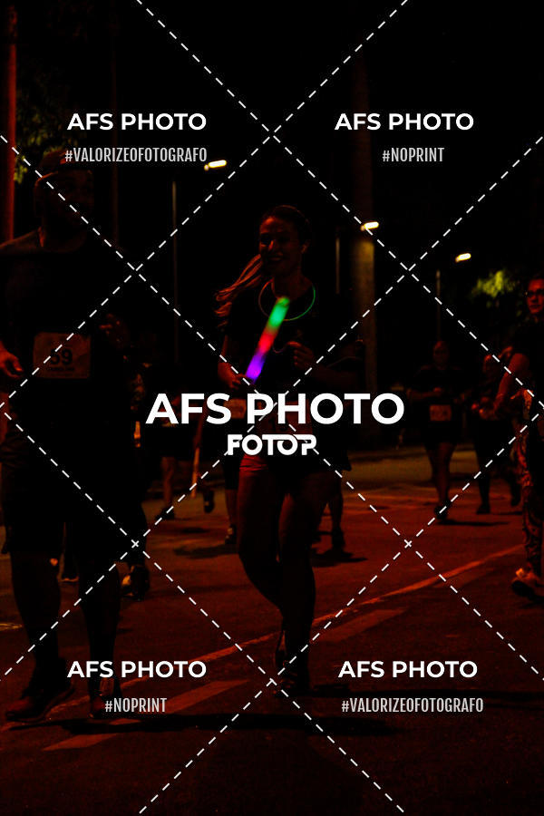 Compra tus fotos del eventoNeon Night Run 2019 - Belo Horizonte En Fotop