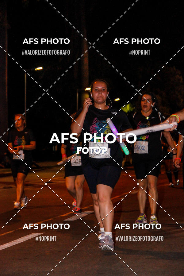 Compre as suas fotos do eventoNeon Night Run 2019 - Belo Horizonte no Fotop