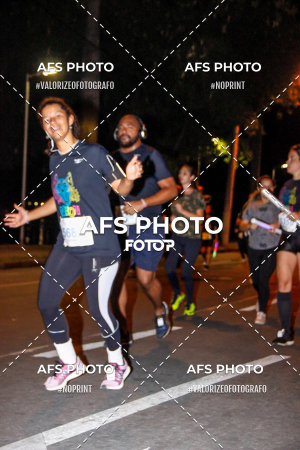 Compre as suas fotos do eventoNeon Night Run 2019 - Belo Horizonte no Fotop