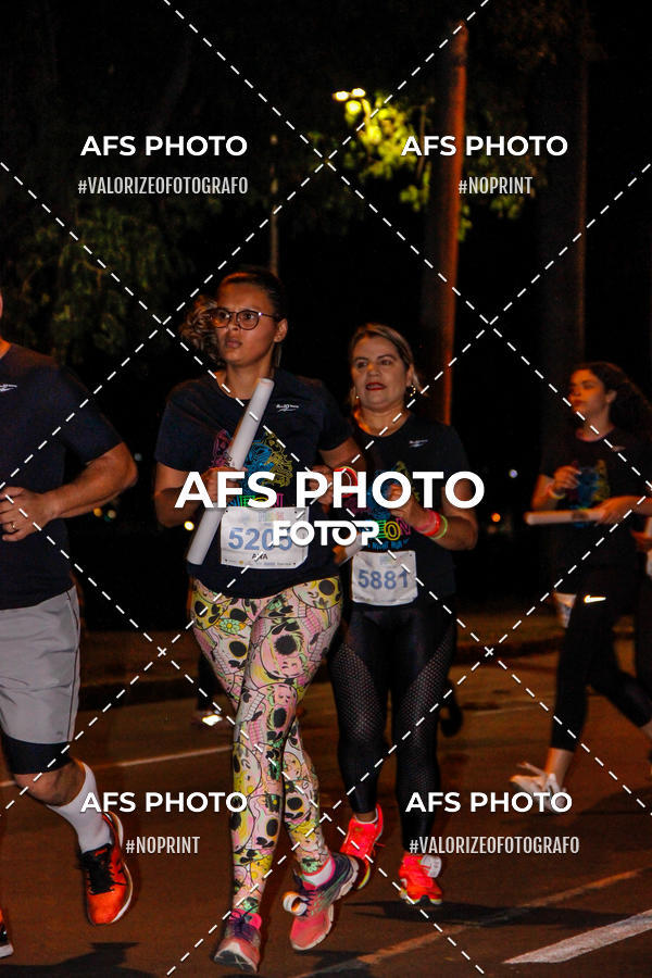 Compre as suas fotos do eventoNeon Night Run 2019 - Belo Horizonte no Fotop