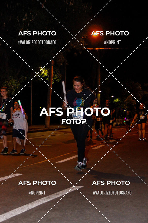 Compre as suas fotos do eventoNeon Night Run 2019 - Belo Horizonte no Fotop