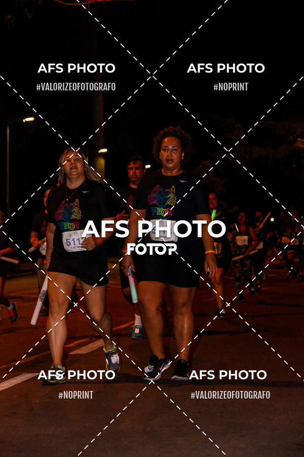 Compre as suas fotos do eventoNeon Night Run 2019 - Belo Horizonte no Fotop