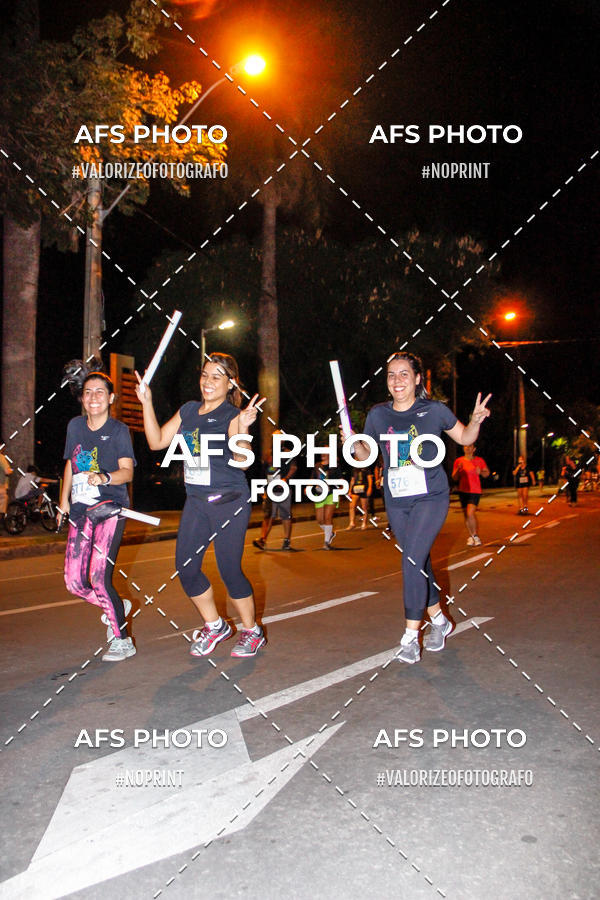 Compre as suas fotos do eventoNeon Night Run 2019 - Belo Horizonte no Fotop
