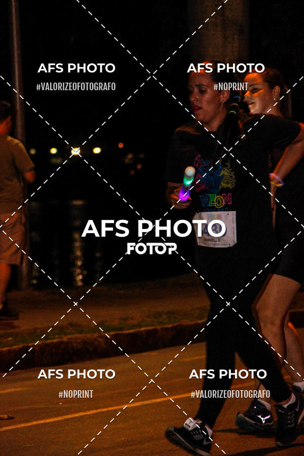 Compre as suas fotos do eventoNeon Night Run 2019 - Belo Horizonte no Fotop