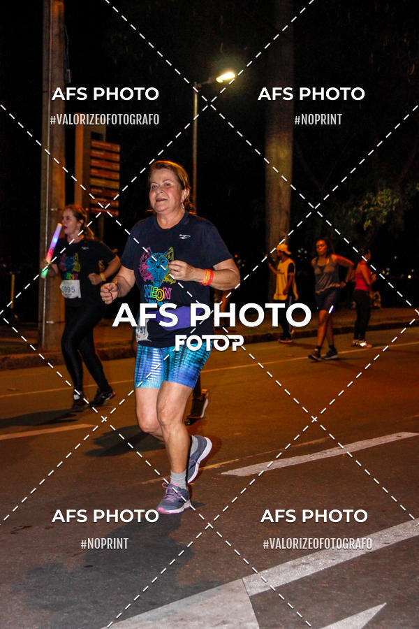 Buy your photos of the eventNeon Night Run 2019 - Belo Horizonte on Fotop