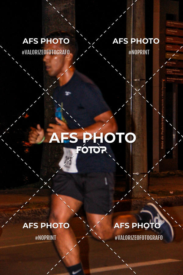 Buy your photos of the eventNeon Night Run 2019 - Belo Horizonte on Fotop