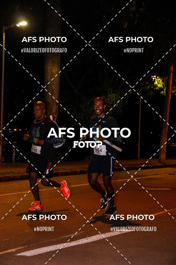 Buy your photos of the eventNeon Night Run 2019 - Belo Horizonte on Fotop