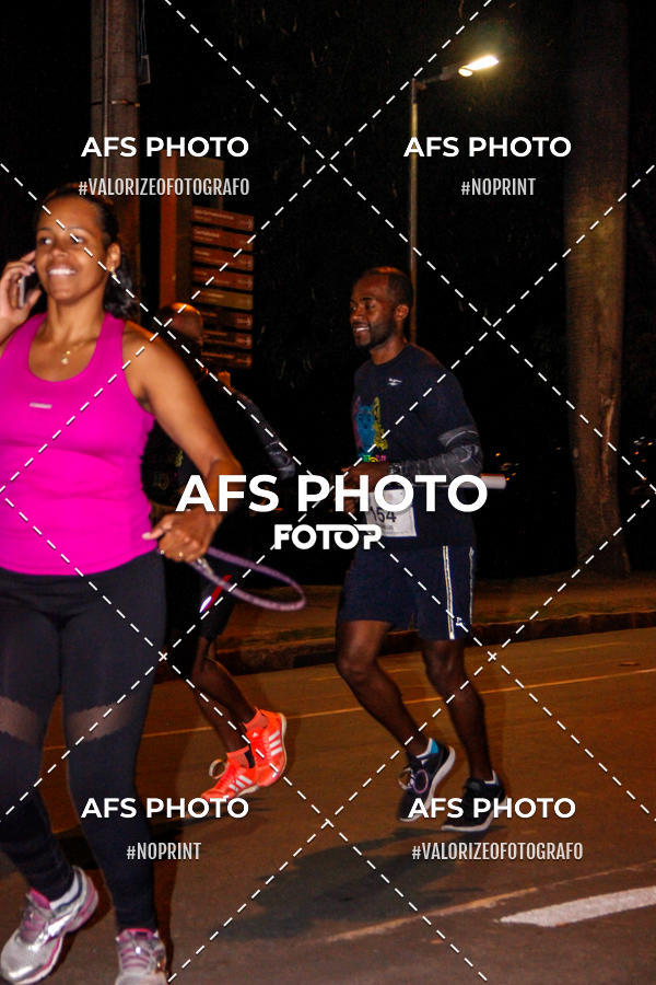 Buy your photos of the eventNeon Night Run 2019 - Belo Horizonte on Fotop
