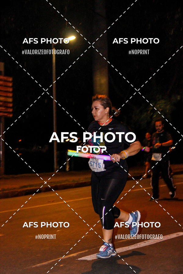 Buy your photos of the eventNeon Night Run 2019 - Belo Horizonte on Fotop