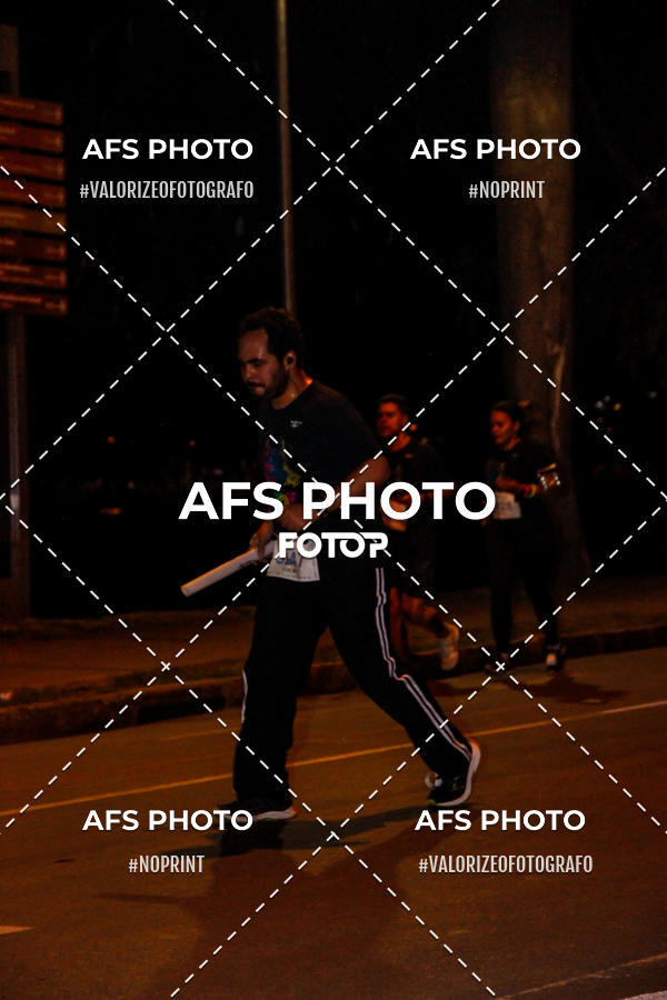 Buy your photos of the eventNeon Night Run 2019 - Belo Horizonte on Fotop