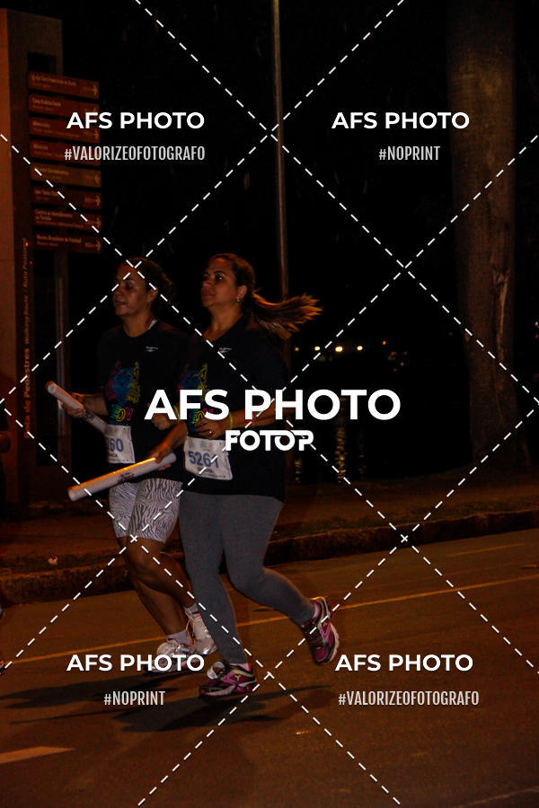 Buy your photos of the eventNeon Night Run 2019 - Belo Horizonte on Fotop
