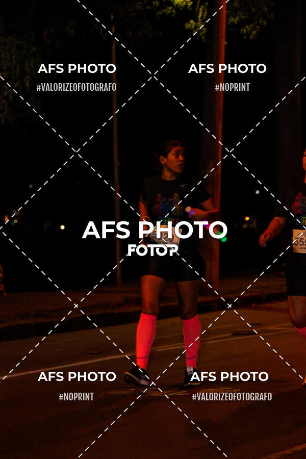 Buy your photos of the eventNeon Night Run 2019 - Belo Horizonte on Fotop