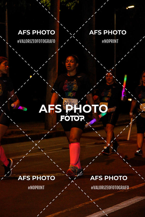 Buy your photos of the eventNeon Night Run 2019 - Belo Horizonte on Fotop