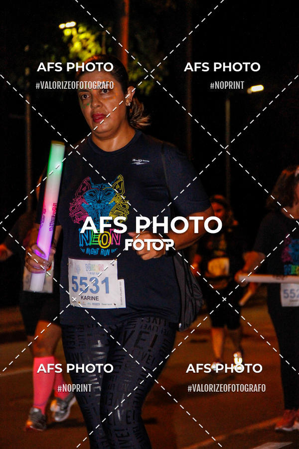 Buy your photos of the eventNeon Night Run 2019 - Belo Horizonte on Fotop