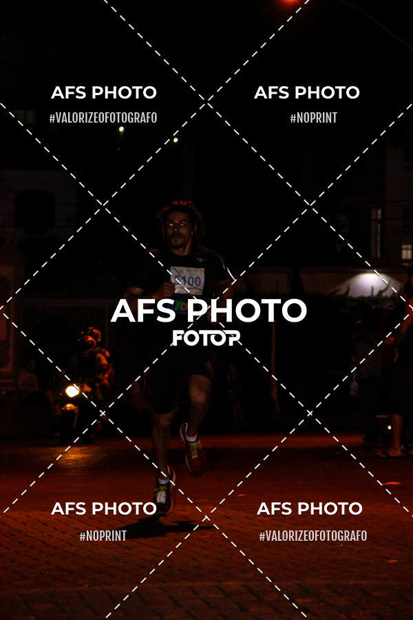 Achetez vos photos de l'vnementNeon Night Run 2019 - Belo Horizonte sur Fotop