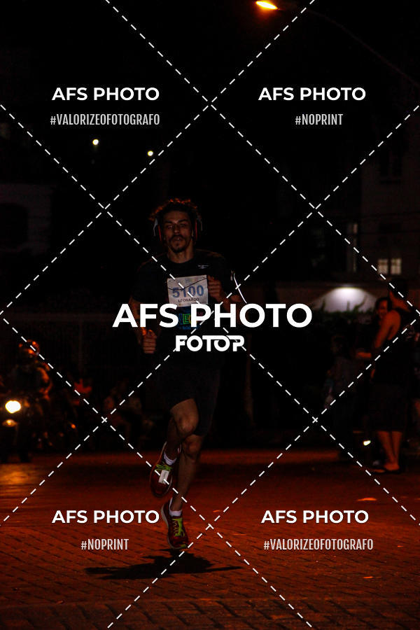 Achetez vos photos de l'vnementNeon Night Run 2019 - Belo Horizonte sur Fotop