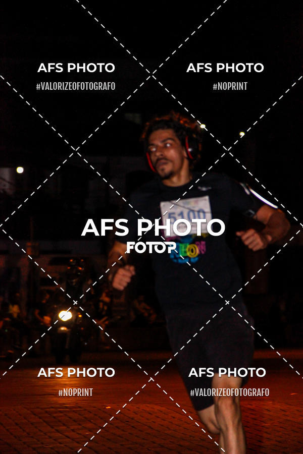 Achetez vos photos de l'vnementNeon Night Run 2019 - Belo Horizonte sur Fotop