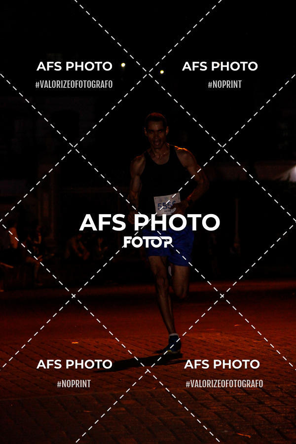 Achetez vos photos de l'vnementNeon Night Run 2019 - Belo Horizonte sur Fotop