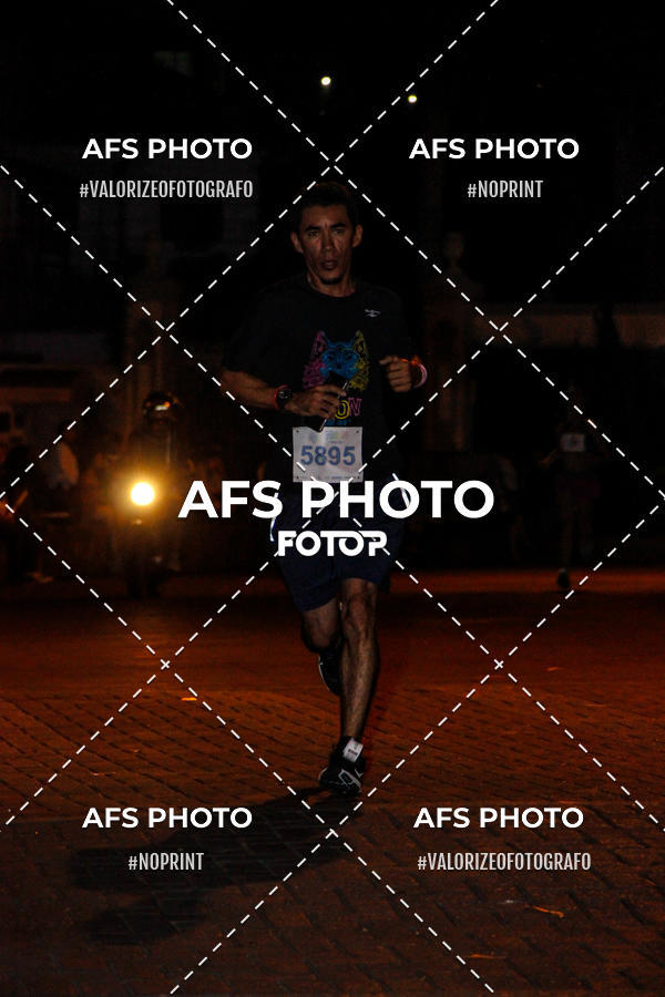 Achetez vos photos de l'vnementNeon Night Run 2019 - Belo Horizonte sur Fotop