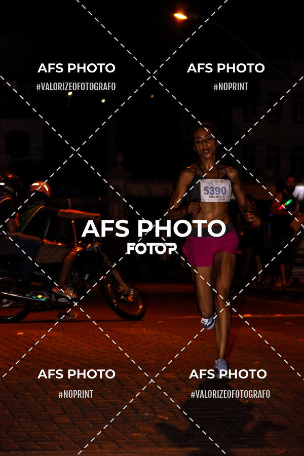 Achetez vos photos de l'vnementNeon Night Run 2019 - Belo Horizonte sur Fotop
