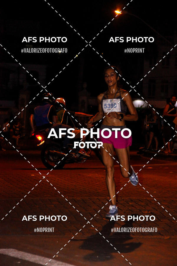 Achetez vos photos de l'vnementNeon Night Run 2019 - Belo Horizonte sur Fotop