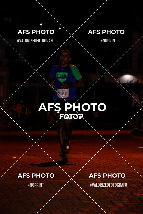 Achetez vos photos de l'vnementNeon Night Run 2019 - Belo Horizonte sur Fotop